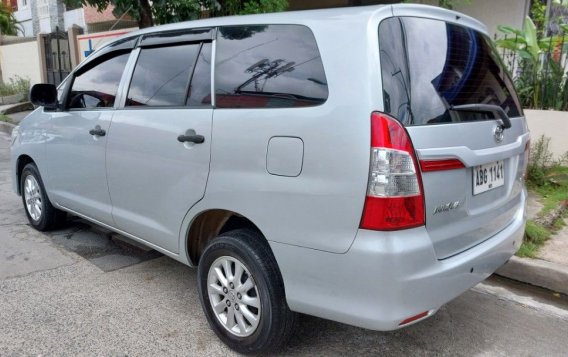 White Toyota Innova 2015 for sale in Automatic-4