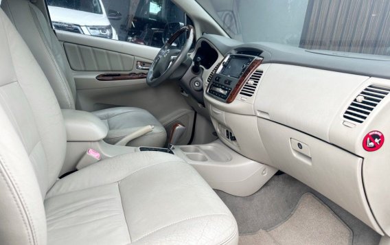 White Toyota Innova 2015 for sale in Automatic-5