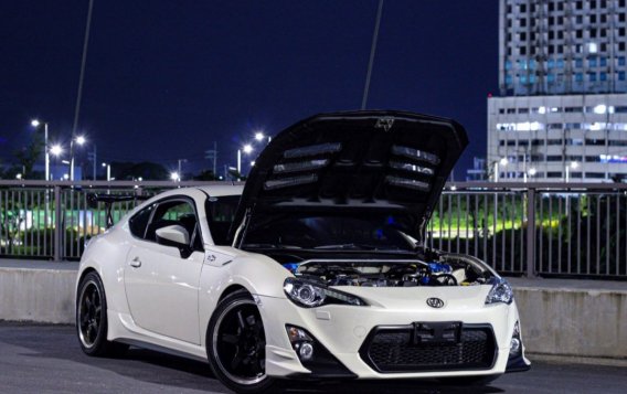 Sell White 2013 Toyota 86 in Antipolo-3