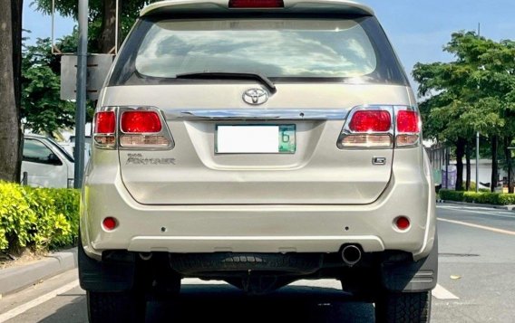 Sell White 2008 Toyota Fortuner in Makati-8