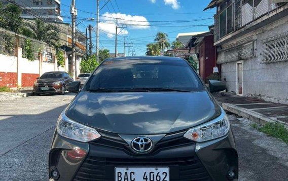 Selling White Toyota Vios 2022 in Quezon City-1