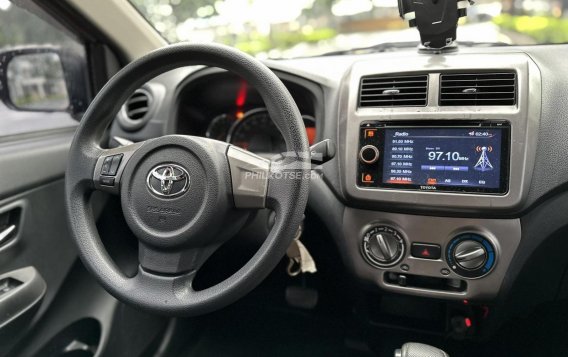 2017 Toyota Wigo  1.0 G AT in Makati, Metro Manila-10