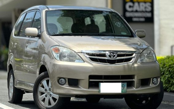 2011 Toyota Avanza  1.5 G A/T in Makati, Metro Manila-2