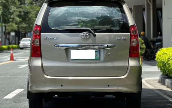 2011 Toyota Avanza  1.5 G A/T in Makati, Metro Manila-5