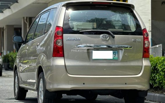 2011 Toyota Avanza  1.5 G A/T in Makati, Metro Manila-6