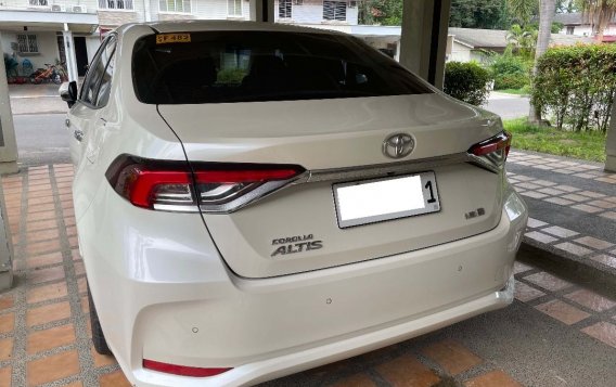 White Toyota Corolla altis 2019 for sale in Subic-2