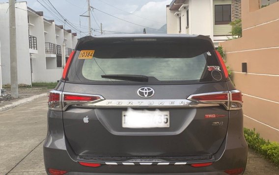 Selling White Toyota Fortuner 2018 in Biñan-1