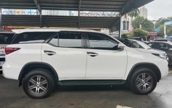 White Toyota Fortuner 2017 for sale in Automatic-2