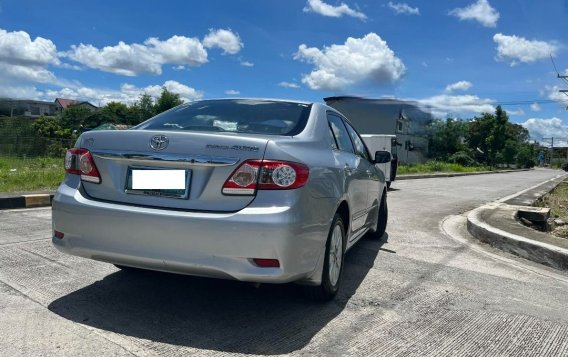 Sell White 2013 Toyota Corolla altis in Quezon City-8