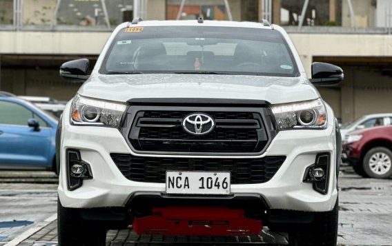 Sell White 2019 Toyota Hilux in Makati-1