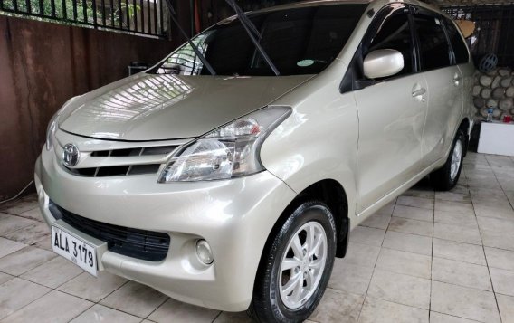 Sell White 2015 Toyota Avanza in Pasig-2