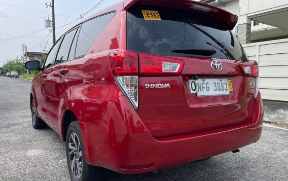 Selling White Toyota Innova 2022 in Quezon City-7