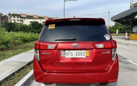 Selling White Toyota Innova 2022 in Quezon City-8