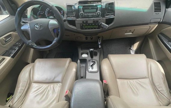 White Toyota Fortuner 2012 for sale in Pasig-7