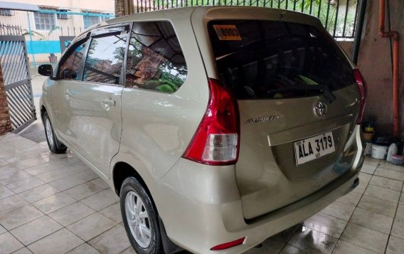 Sell White 2015 Toyota Avanza in Pasig-3