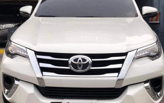 Selling Pearl White Toyota Fortuner 2019 in Manila-1