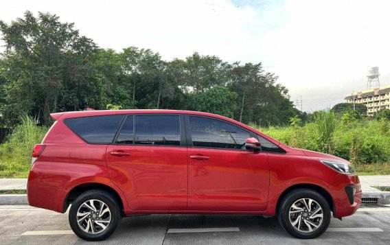 Selling White Toyota Innova 2022 in Quezon City-4
