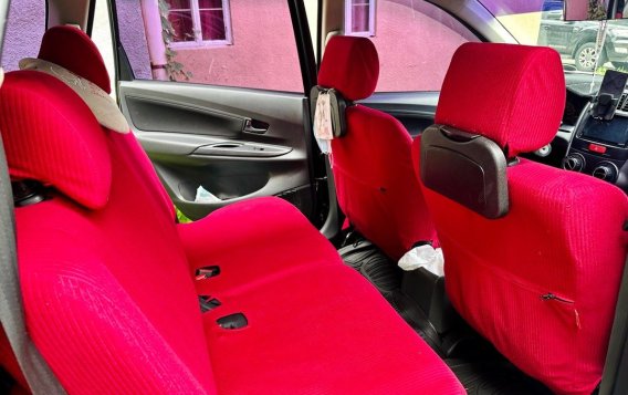 Sell White 2014 Toyota Avanza in Taguig