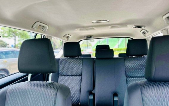 Selling White Toyota Innova 2020 in Makati-5