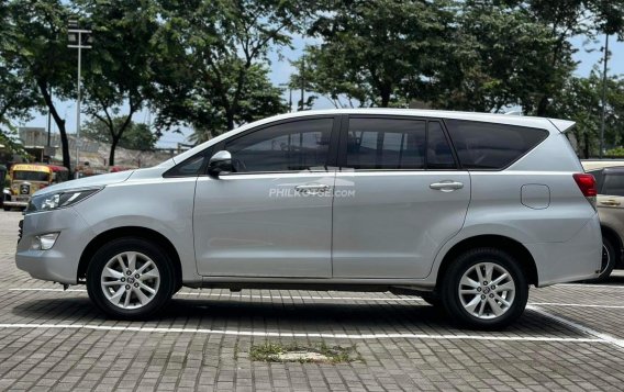 2020 Toyota Innova in Makati, Metro Manila-11