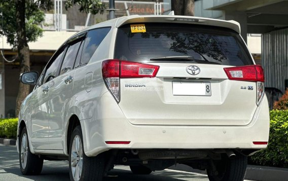 2018 Toyota Innova  2.8 V Diesel AT in Makati, Metro Manila-6