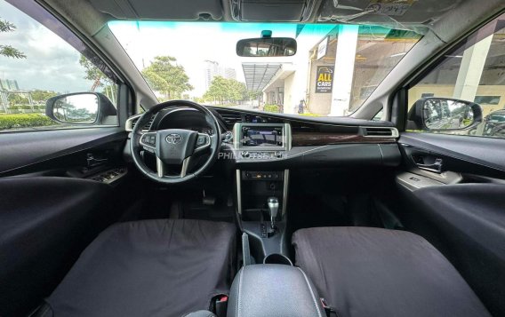 2018 Toyota Innova  2.8 V Diesel AT in Makati, Metro Manila-12