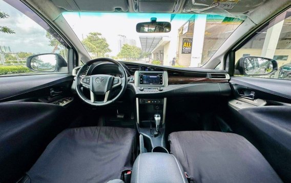 White Toyota Innova 2018 for sale in Makati-1