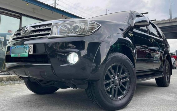 Sell White 2011 Toyota Fortuner in Pasig-2
