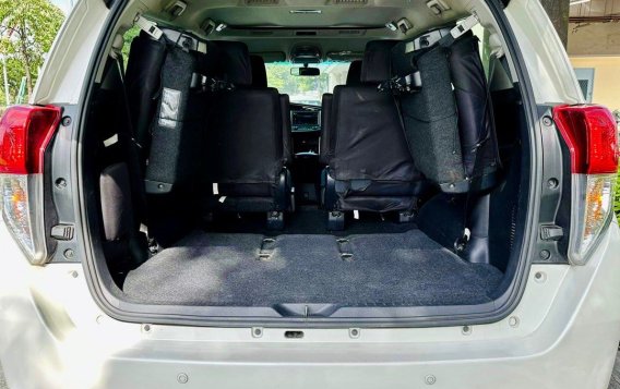White Toyota Innova 2018 for sale in Makati-2