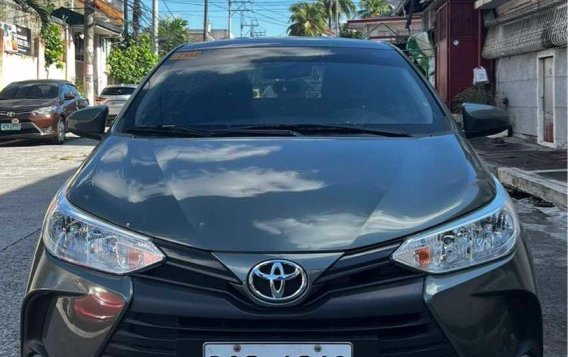 Selling White Toyota Vios 2022 in Quezon City