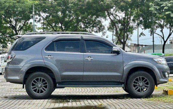 White Toyota Fortuner 2015 for sale in Makati-7