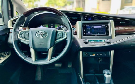White Toyota Innova 2018 for sale in Makati-8