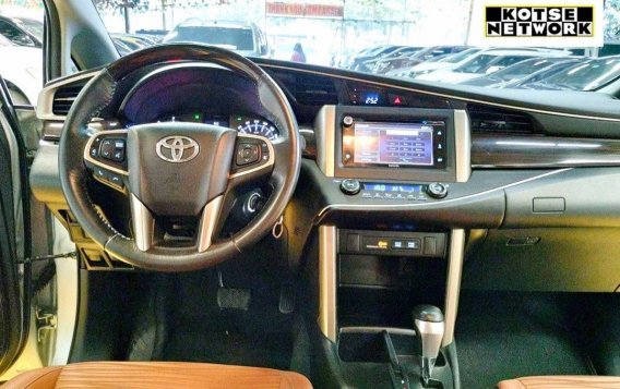 Sell White 2016 Toyota Innova in Quezon City-5