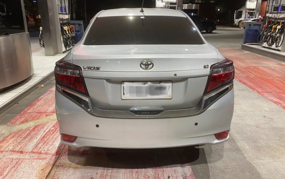 Selling White Toyota Vios 2016 in Makati-3