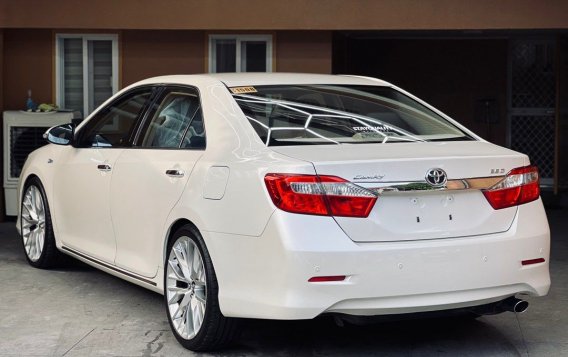 Selling White Toyota Camry 2014 in Muntinlupa-2