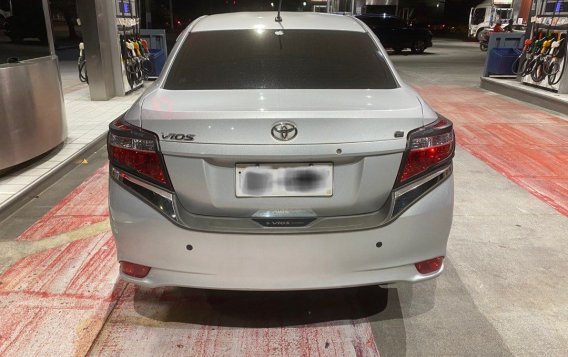 Selling White Toyota Vios 2016 in Makati-7