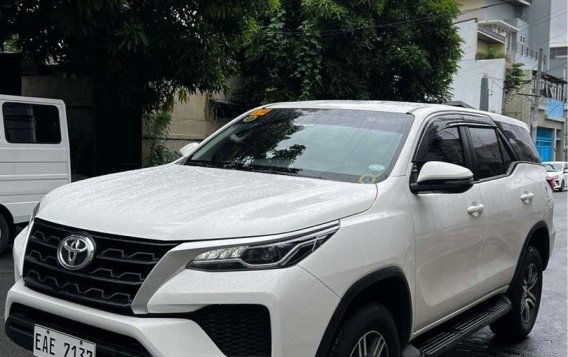 White Toyota Fortuner 2022 for sale in Quezon City-1