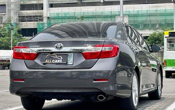 Sell White 2013 Toyota Camry in Makati-6
