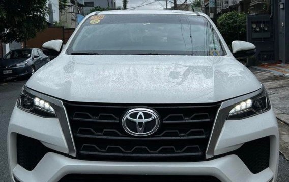 White Toyota Fortuner 2022 for sale in Quezon City