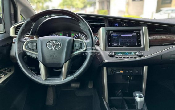 2018 Toyota Innova  2.8 V Diesel AT in Makati, Metro Manila-11