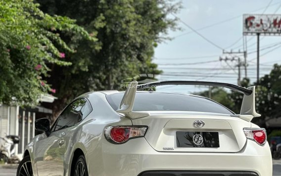 2013 Toyota 86  2.0 AT in Manila, Metro Manila-6