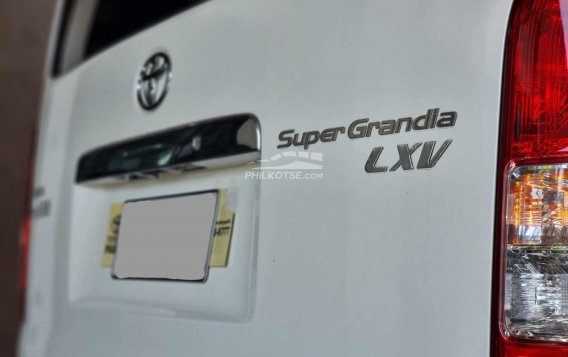 2018 Toyota Hiace Super Grandia in Quezon City, Metro Manila-17