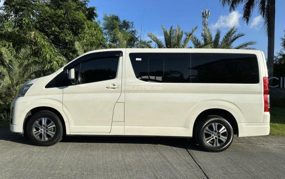 2019 Toyota Hiace  GL Grandia M/T in Las Piñas, Metro Manila-2