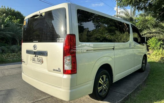 2019 Toyota Hiace  GL Grandia M/T in Las Piñas, Metro Manila-5