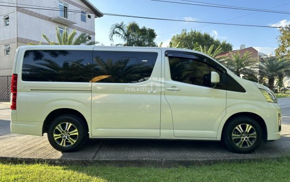 2019 Toyota Hiace  GL Grandia M/T in Las Piñas, Metro Manila-6