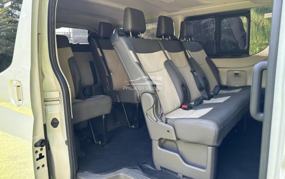 2019 Toyota Hiace  GL Grandia M/T in Las Piñas, Metro Manila-14