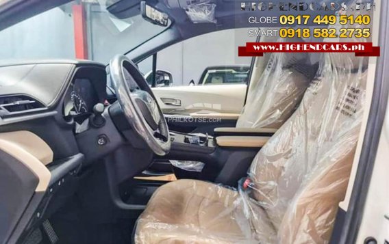 2023 Toyota Sienna in Taguig, Metro Manila-5