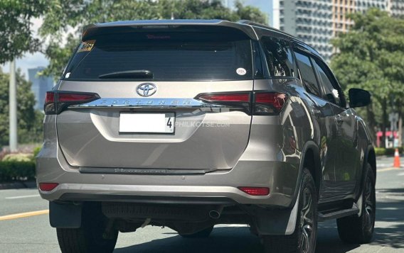 2017 Toyota Fortuner 2.4 G Gasoline 4x2 AT in Makati, Metro Manila-3