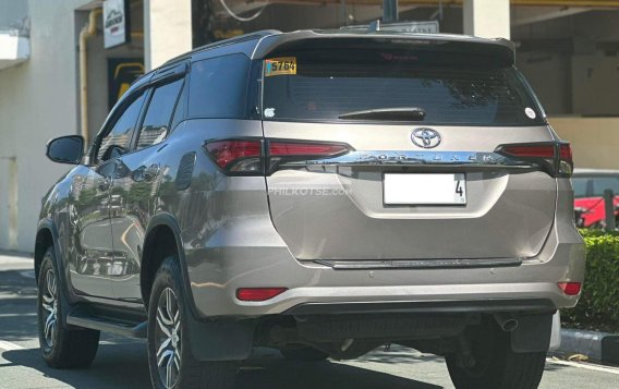 2017 Toyota Fortuner 2.4 G Gasoline 4x2 AT in Makati, Metro Manila-4