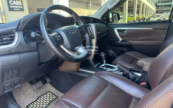 2017 Toyota Fortuner 2.4 G Gasoline 4x2 AT in Makati, Metro Manila-10